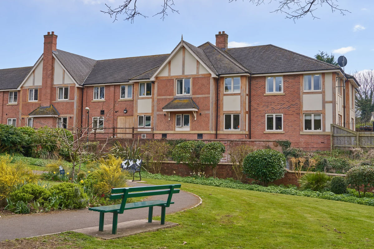 voltix-services-uk-industries-care-homes-banner